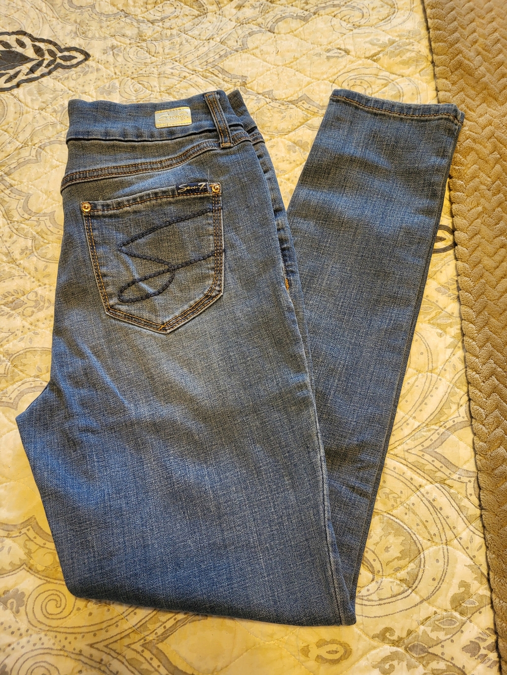 Seven7 Skinny Jeans in Medium Blue Wash